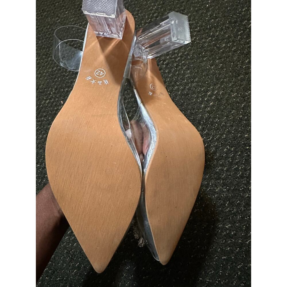 Clear Transparent Pointed Toe Slingback Pumps w/Rhinestone Sunburst Brooch NEW - Picture 4 of 6